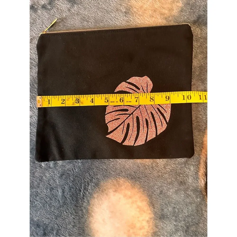 Boutique black canvas